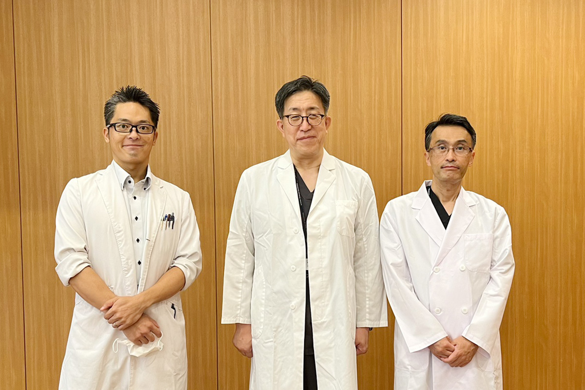 05_(左から)田邊太郎助教、大槻克文公開講座委員長、石川哲也准教授