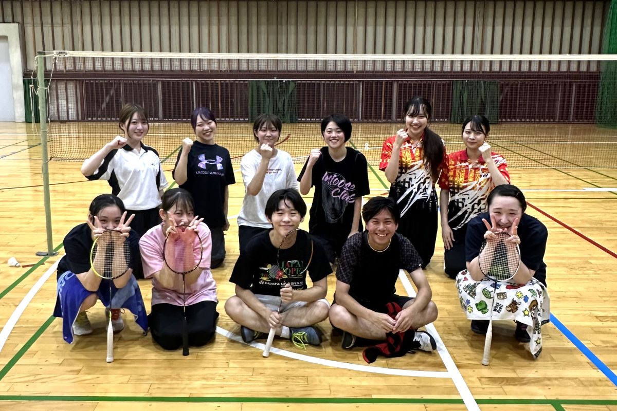 47-01 保健医療学部バドミントン部 IMG_7066
