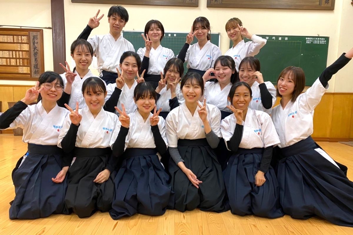 18-01 薬学部弓道部 image0
