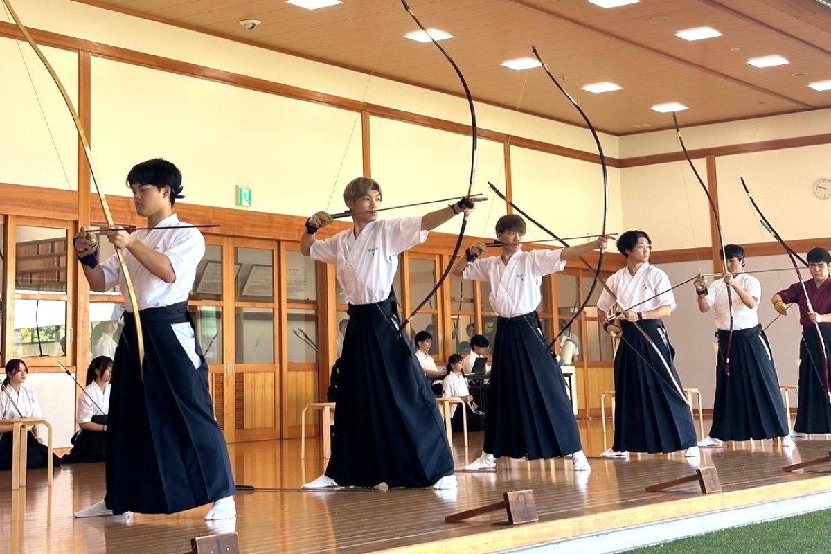17-02 歯学部弓道部 IMG_9149