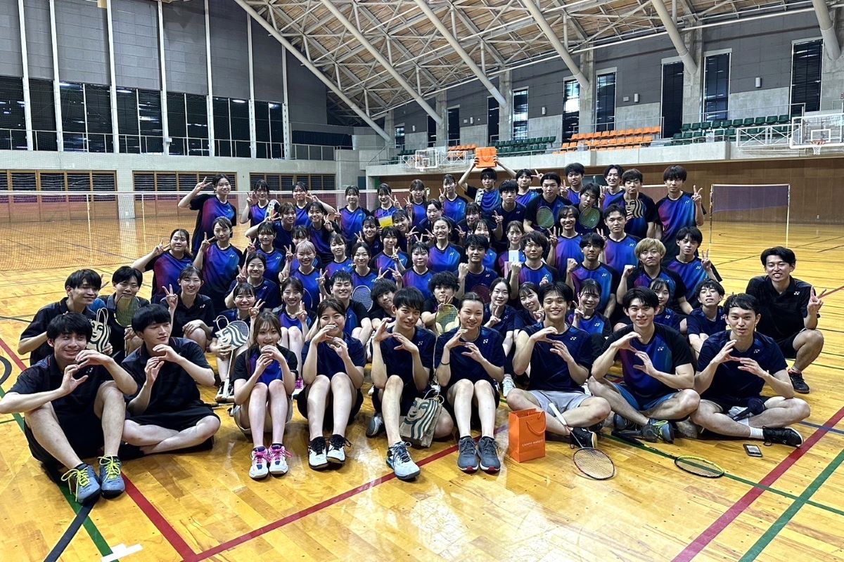 15-01 薬学部バドミントン部 IMG_5395