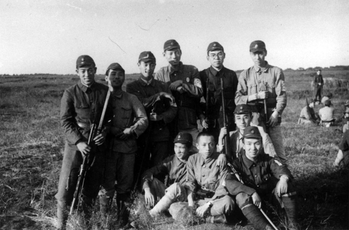 1942年（昭和17年）軍事教練記念写真