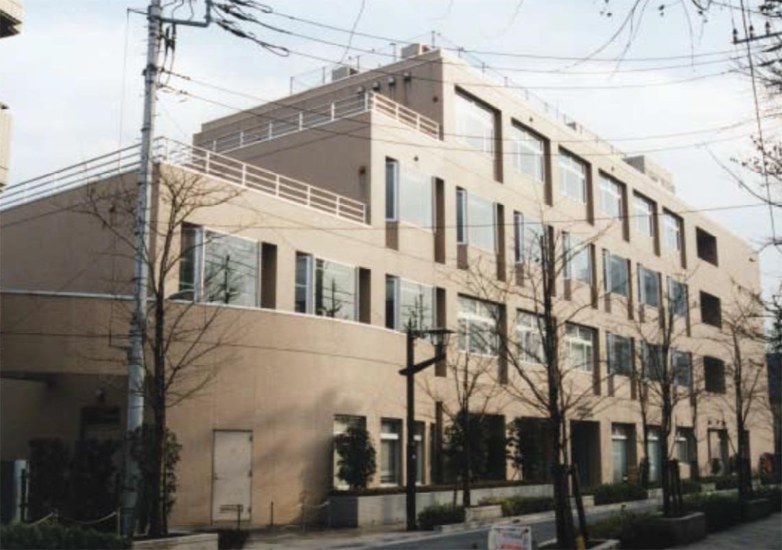 1995年（平成７年）医学部附属看護専門学校新校舎竣工