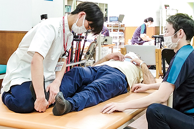 リハ学科理学療法学専攻_en