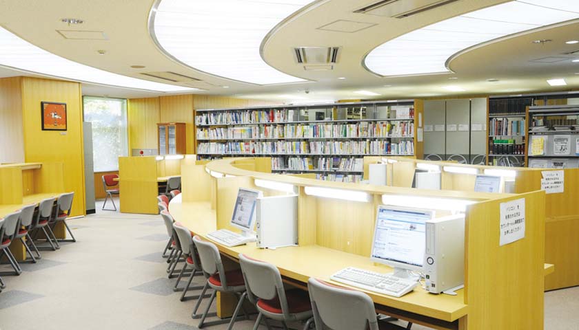 看護専門学校図書室