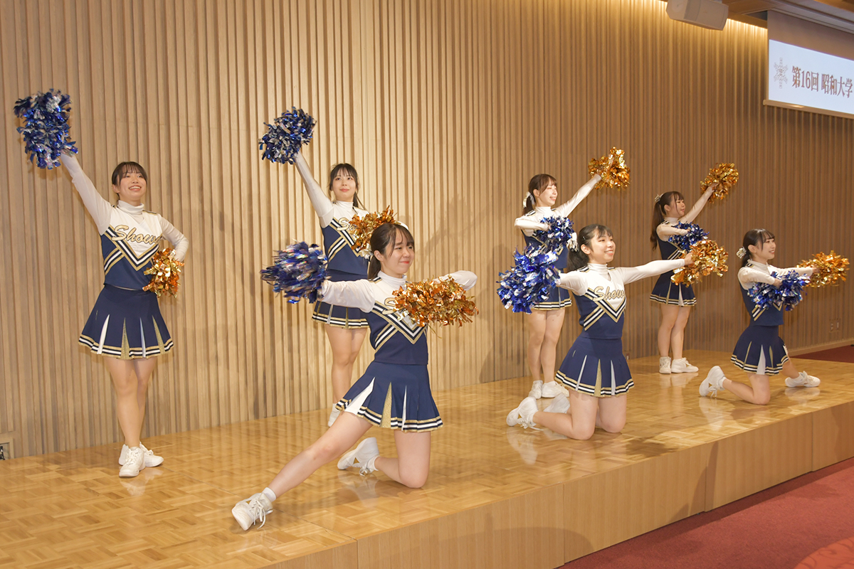 応援指導部の演武
