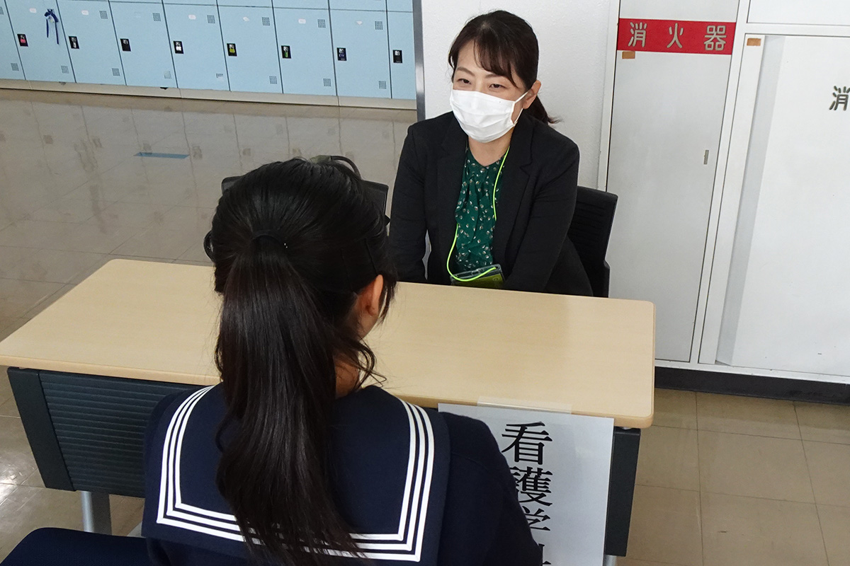 看護学科：松井真弓講師（個別相談会））