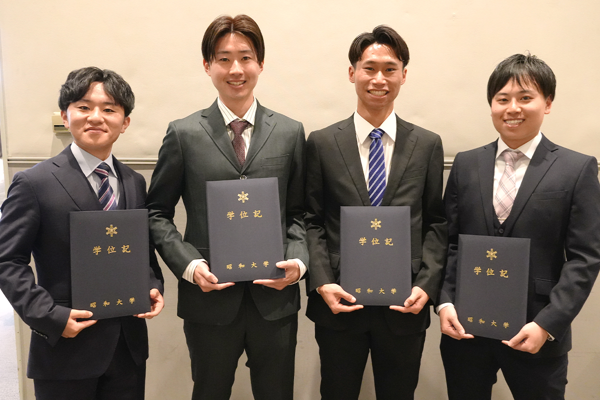 010_R5大学卒業式