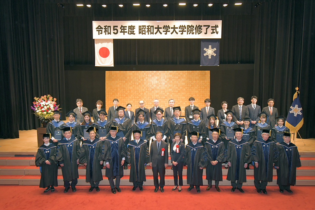 13記念撮影：薬学研究科