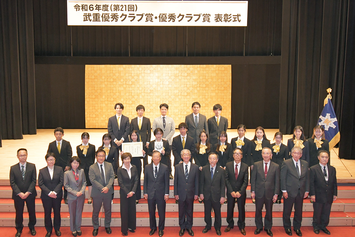 11_馬術部 保健医療学部長賞