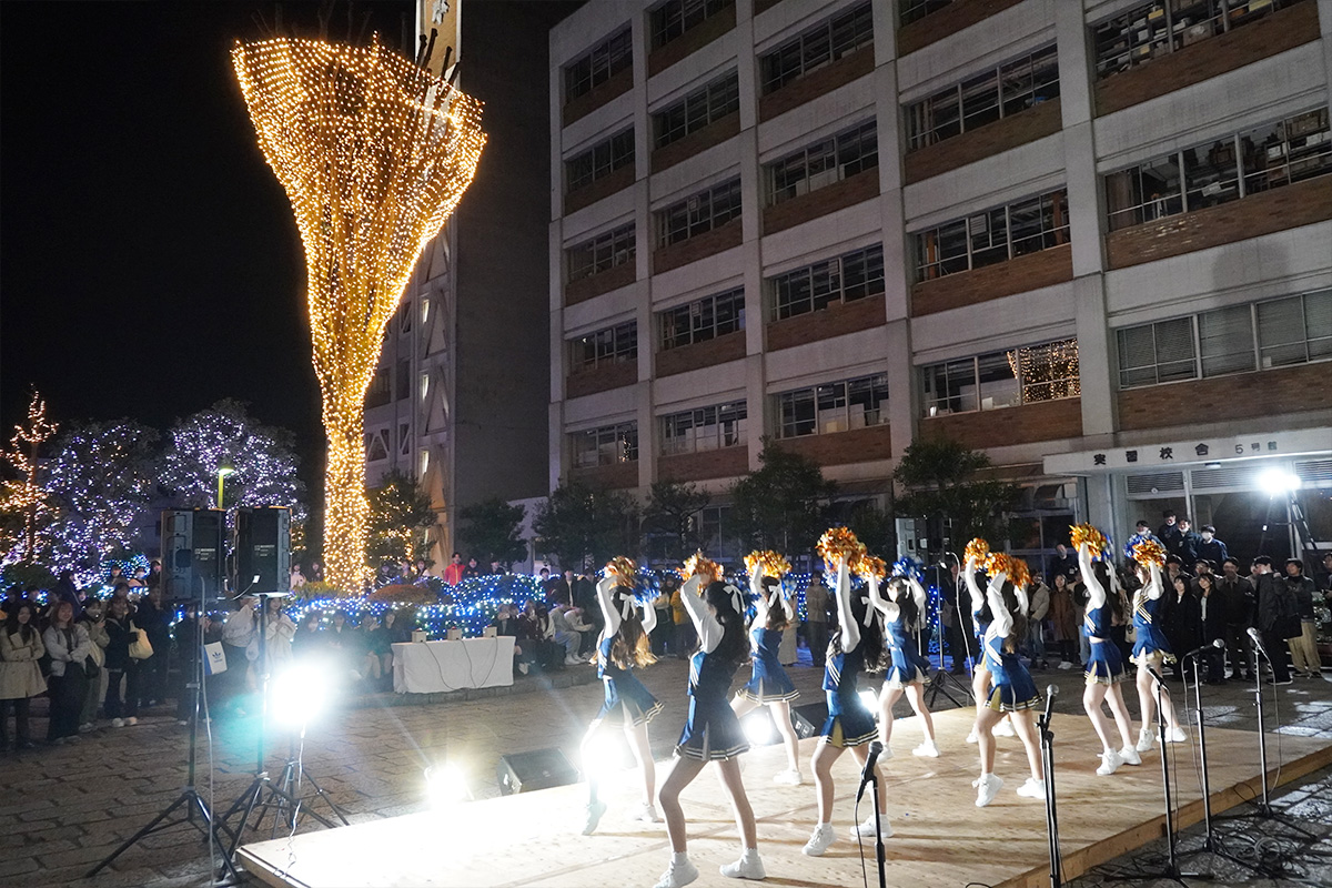 05_応援指導部によるチアリーディング