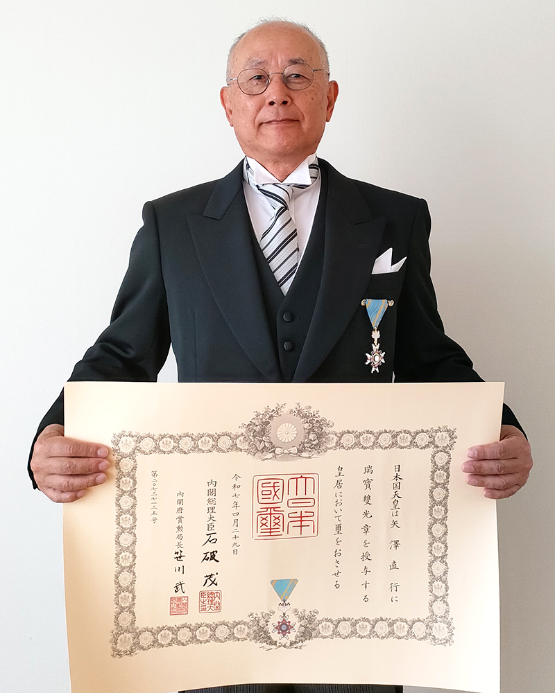 矢澤先生(800×1000)