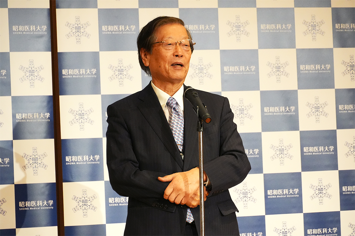 挨拶：小口勝司理事長