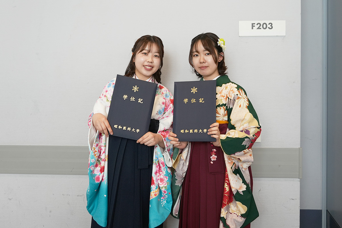 13_卒業生の皆さん