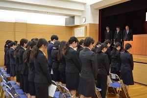 東日本大震災被災地入学者のための奨学金授与式を挙行01