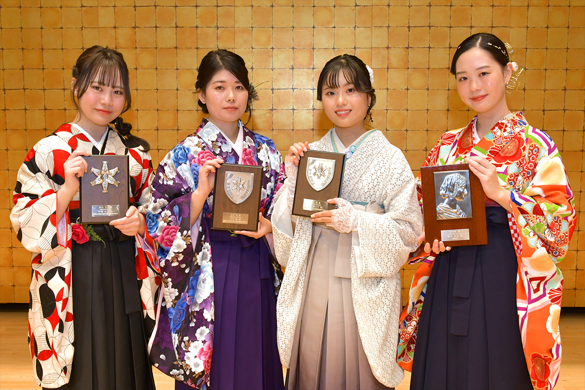 4人で